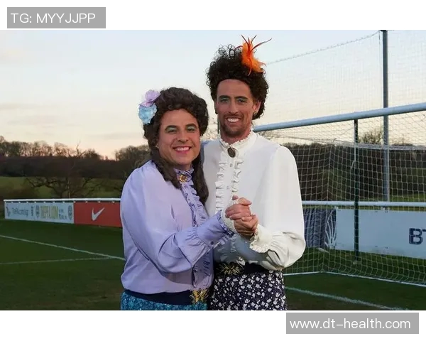 足球球星变装教程 如何通过简单技巧模仿明星造型展现个性魅力